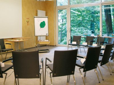 Waldhotel-Heiligenhaus-Tagung-Stuhlkreis